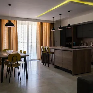  Appartamento Modern 3 Bedroom In